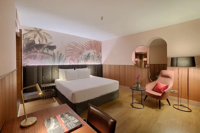 Premium, VIP Floor, NH Collection Milano Touring 3/5