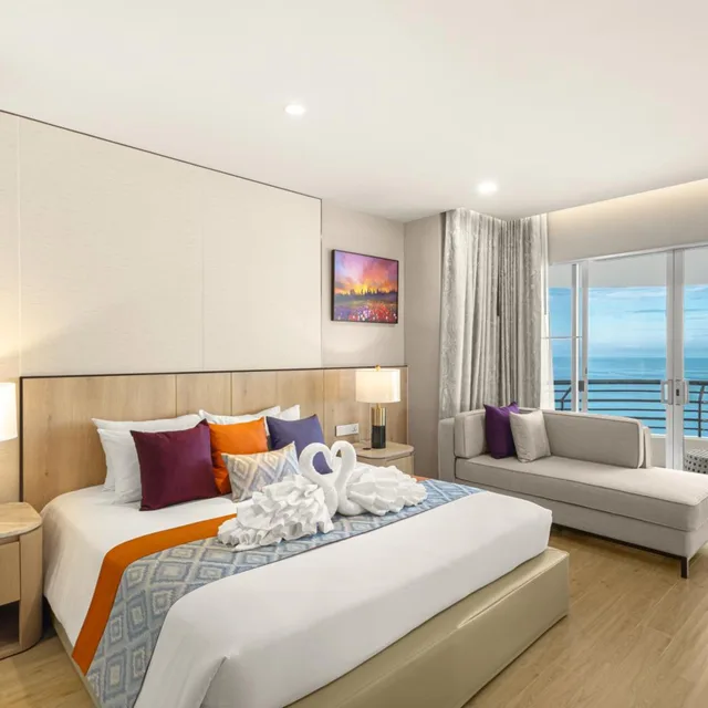1 Bedroom, Regency, Thai, Modern, Suite، Royal Cliff Grand Hotel 1/6