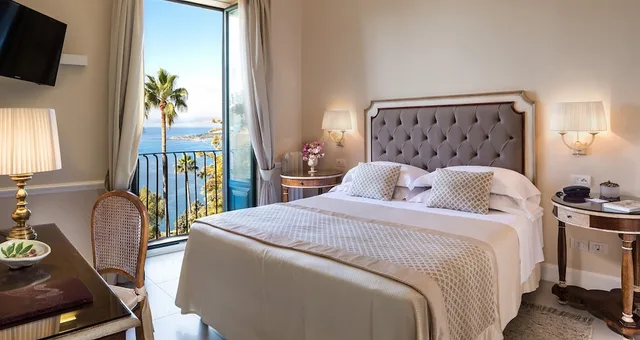 غرفة كلاسيكية بسرير مزدوج أو سريرين منفصلين بإطلالة على البحر بشرفة، Hotel Villa Belvedere 4/10