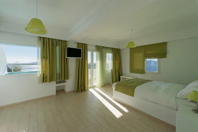 جناح جونيور بجاكوزي، TZEKOS VILLAS 6/8