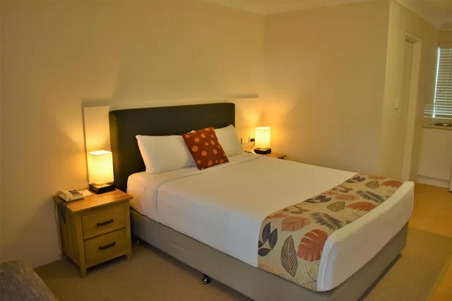Standard, Queen Bed, Kitchenette, Best Western Parkside Motor Inn 2/10
