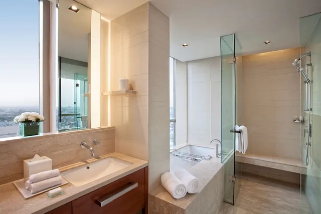 Regency, Suite, King Bed, Hyatt Regency Amritsar Hotel & Spa 4/6