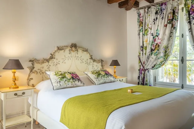 Charme, Twin Beds، Chateau de Rochecotte 3/5