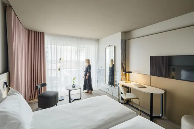 غرفة تنفيذية بسريرين منفصلين، Azoris Royal Garden - Leisure & Conference Hotel 2/4