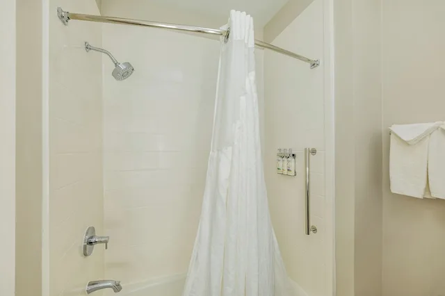 جناح بسريرين كوين مع أريكة لذوي الإعاقة، Holiday Inn Express Suites Lindale 4/5