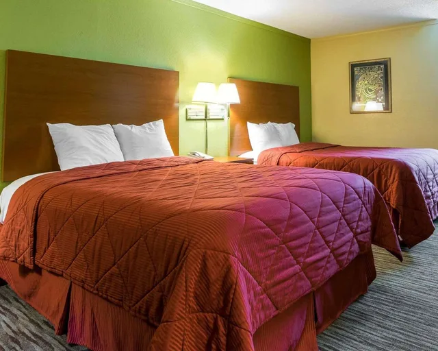 غرفة بسريرين كوين للمدخنين، Econo Lodge Franklin South KY 7/10