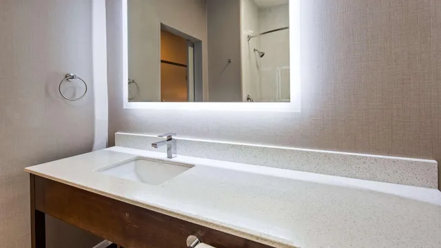 Room, King Bed, Accessible, Best Western Independence Kansas City 6/8