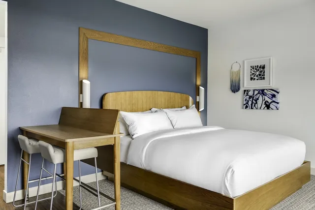 استوديو بسرير كينج مع أريكة لذوي الإعاقة، Element by Marriott Branson 1/3