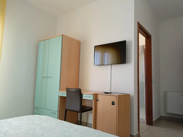 Room, Queen Bed, Sea View, Hotel Ariston 1/6