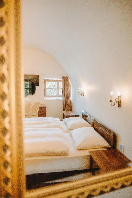 Tower, Suite, 2 Double Beds، Hotel Schloss Duernstein 1/7