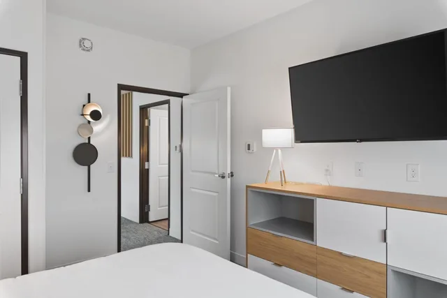 جناح بسرير كوين بغرفة نوم واحدة مع أريكة، TownePlace Suites White Hall 1/3