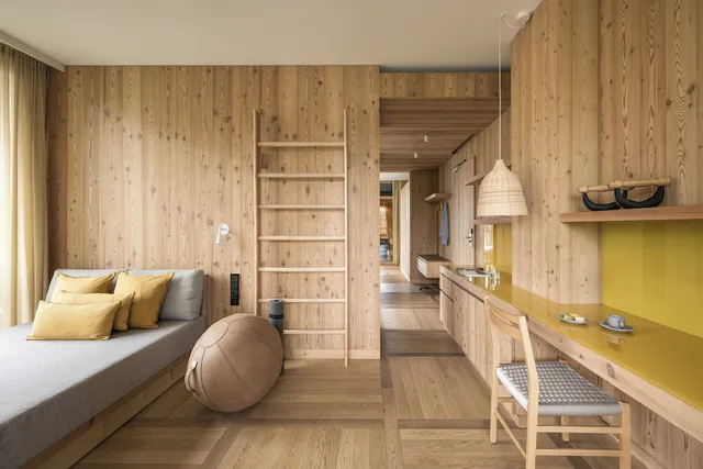 Summit, Suite, Queen Bed, Sofa, Terrace، Falkensteiner Hotel Kronplatz 4/6