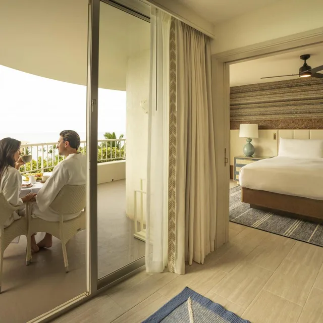 غرفة ديلوكس بسرير كينج بإطلالة على البحر بحوض استحمام لذوي الإعاقة، Fairmont Kea Lani Maui 3/3