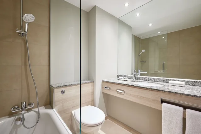 غرفة بسرير مزدوج، Courtyard by Marriott Magdeburg 4/4