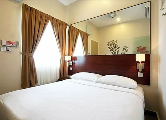 غرفة ديلوكس بسرير مزدوج، Tune Hotel Waterfront Kuching 3/5