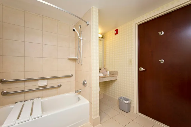 غرفة بسريرين كوين لذوي الإعاقة، Hilton Garden Inn Winchester 4/5