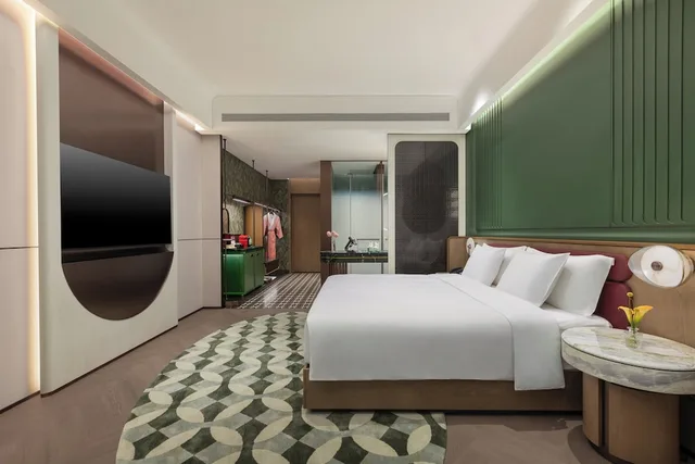 غرفة بريميوم بسرير كينج بإطلالة على الحديقة، Hotel Indigo Chengdu Financial City by IHG 3/7