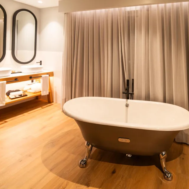 غرفة بريفيليج بشرفة، Mercure Lugo Center 4/4