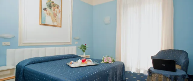 Deluxe, Hotel Augustus 8/10