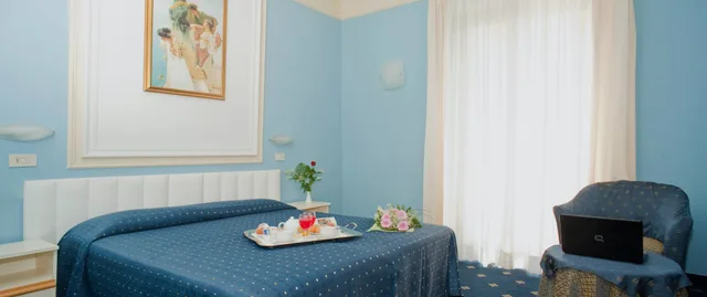 غرفة أساسية ثلاثية بثلاثة أسرّة، Hotel Augustus 2/7