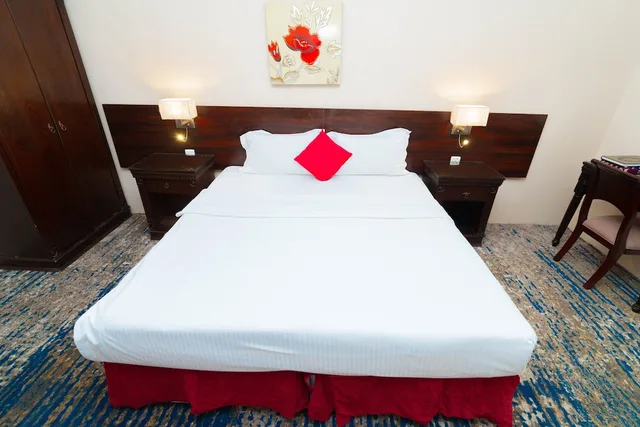 جناح بسرير كينج وسريرين منفصلين بغرفتي نوم، فندق دار الريس(Dar Al Raies Hotel) 2/3