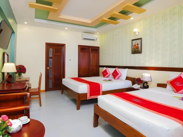 Bungalow, Double Bed, Beach Front، Kim Hoa Resort 1/3