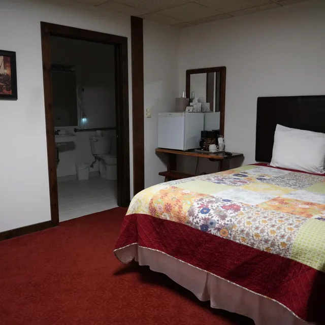 غرفة بسرير كوين لذوي الإعاقة، RiverBank Lodge 4/6