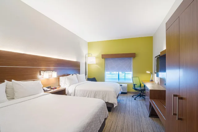 غرفة قياسية بسرير مزدوج، Holiday Inn Express Hotel Suites Tampa Usf Busch Gardens 1/1