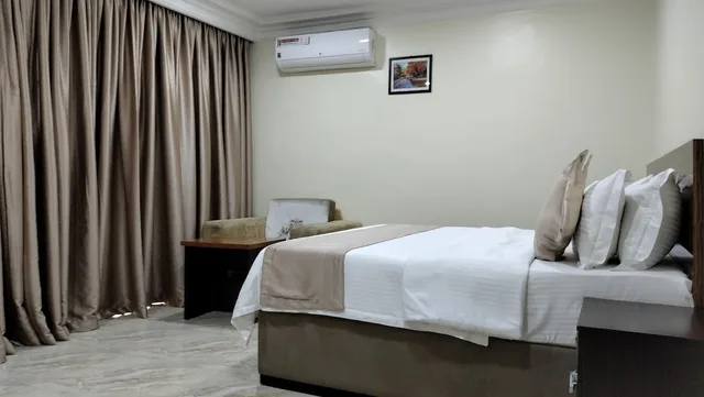 غرفة تنفيذية بسرير كينج، Hans Place Hotel 5/8