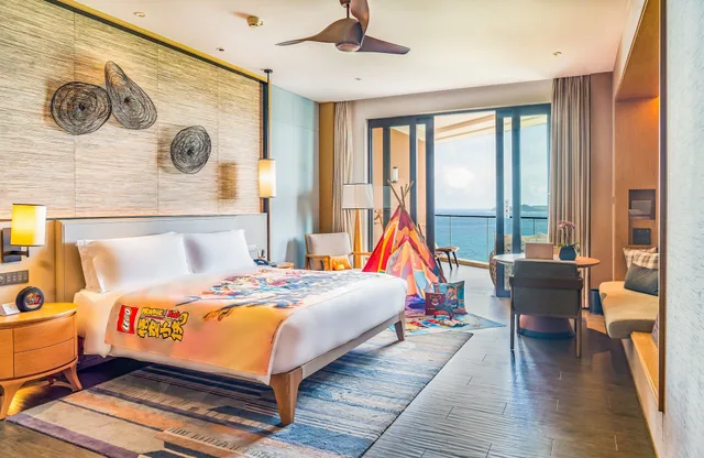 Standard, King Bed, Ocean Front, High Floor, Crowne Plaza Sanya Haitang Bay Resort 1/5