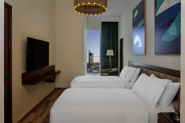 شقة سوبيريور بسرير مزدوج وسريرين منفصلين بغرفتي نوم، Avani+ Palm View Dubai Hotel & Suites 1/4