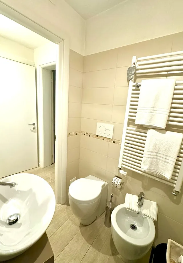 غرفة ديلوكس بسرير كوين، B&B Fortuny 4/8