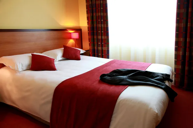 جناح جونيور بسرير كوين، Hotel & Spa Le Maury, The Originals Boutique 3/7