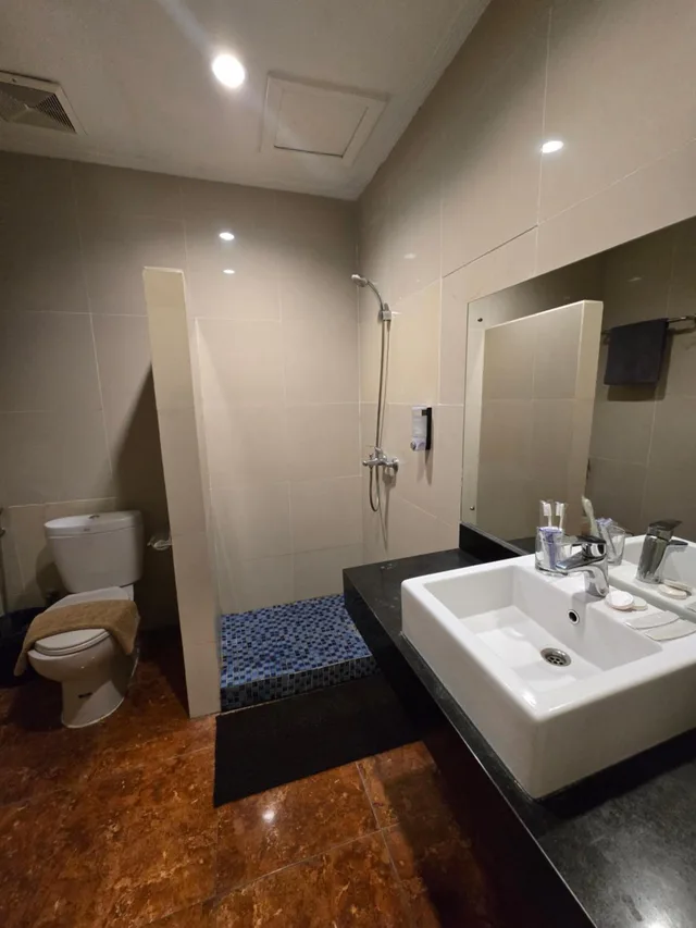 غرفة عائلية، Hotel Marilyn Serpong - Tangerang Selatan 2/5