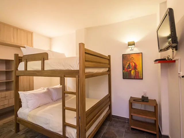 غرفة قياسية ثلاثية بسرير مزدوج وسرير فردي، Hotel Capitan Ricaurte 5/7
