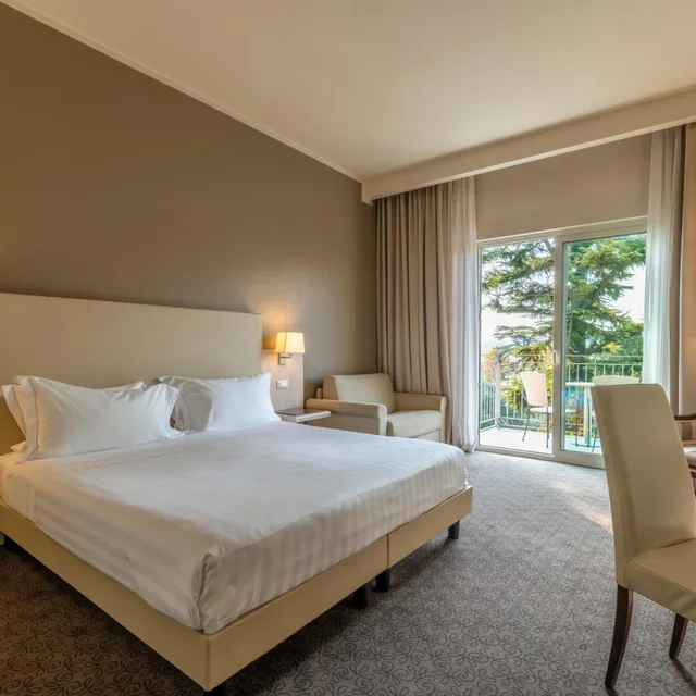 غرفة سوبيريور بسرير مزدوج بشرفة، Villa Rosa Hotel 1/8