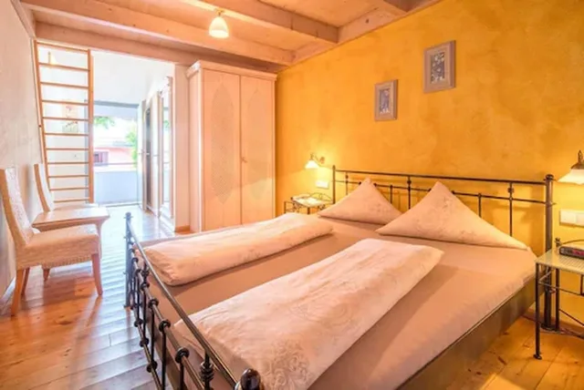 غرفة عائلية بسرير مزدوج وسريرين منفصلين، Hotel Arndt 1/4