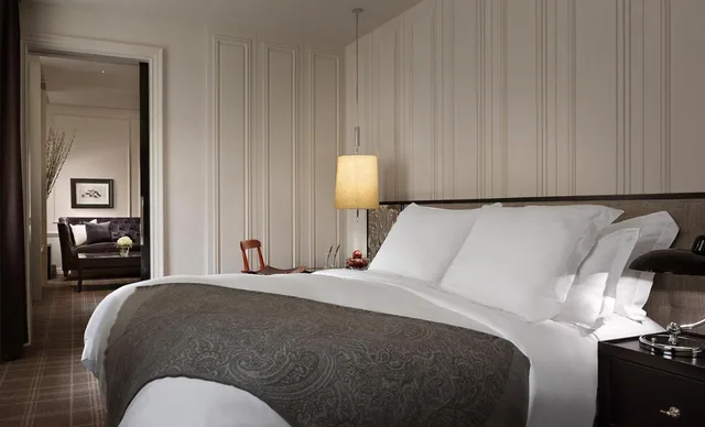 Premier, Suite, Rosewood London 1/4