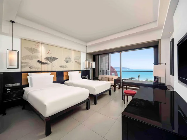 غرفة تنفيذية بسرير كينج بإطلالة على البحر، Pullman Oceanview Sanya Bay Resort and Spa 5/8