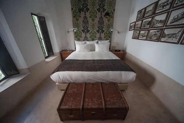 جناح بسرير كوين، Riad Jaaneman 2/9