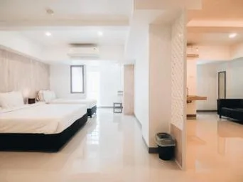 Executive, Triple, Single Bed, Loyy Hotel 1/1