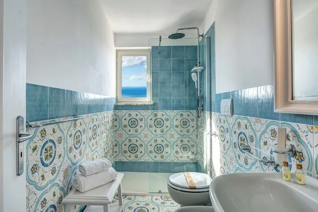 شقة سكنية ديلوكس بسرير كوين بإطلالة على البحر بغرفة نوم واحدة مع أريكة، Gocce di Capri Hotel & Serviced Residence 6/6