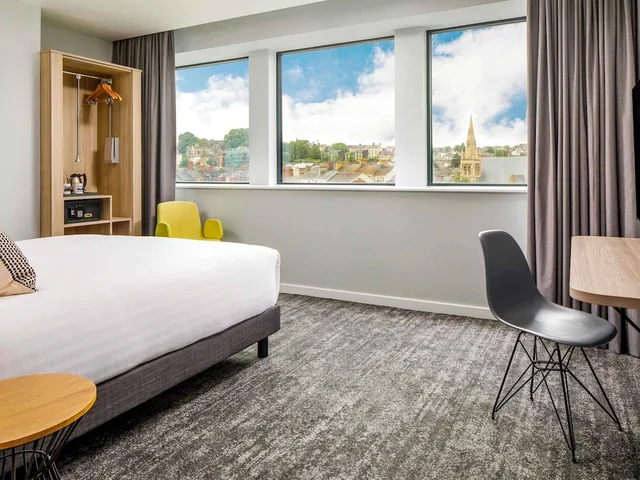 غرفة قياسية بسرير مزدوج لذوي الإعاقة، Mercure Newport 2/3