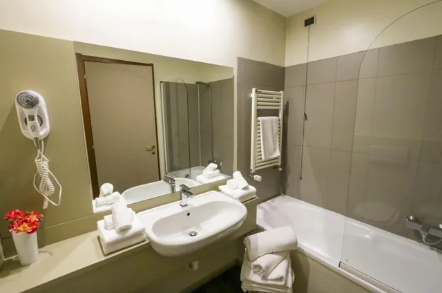 Deluxe, Double Bed, Norden Palace 6/8
