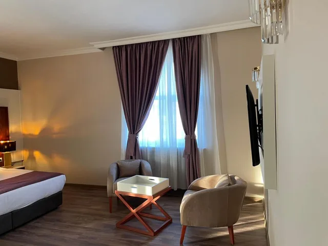 غرفة بريميوم بسرير مزدوج، Ramada by Wyndham Plovdiv Trimontium 2/4