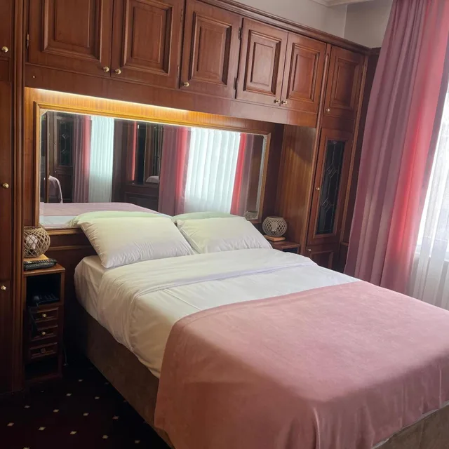 جناح عائلي، Topkapi Hotel 2/10