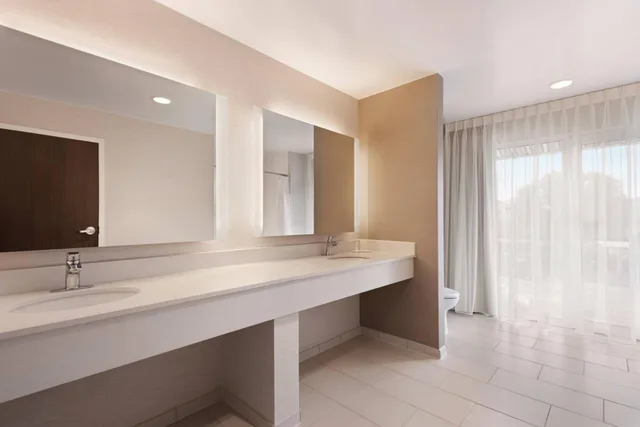 غرفة ركنية بسريرين كوين، Fairfield Inn & Suites By Marriott Charlottesville Downtown/University Area 2/2