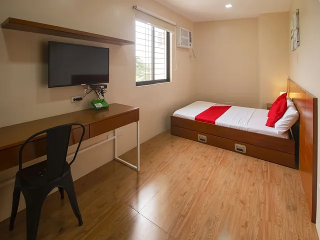 غرفة ديلوكس بسرير مزدوج، OYO 832 The Teepee Place Hostel & Residence Inn 4/6