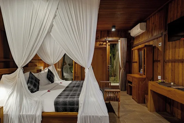 1 Bedroom, Pool, Wooden, Villa, Double Bed, Valley View, Yanyan Resort Ubud 3/10
