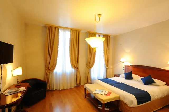 جناح جونيور، Locanda del Ghetto 1/6